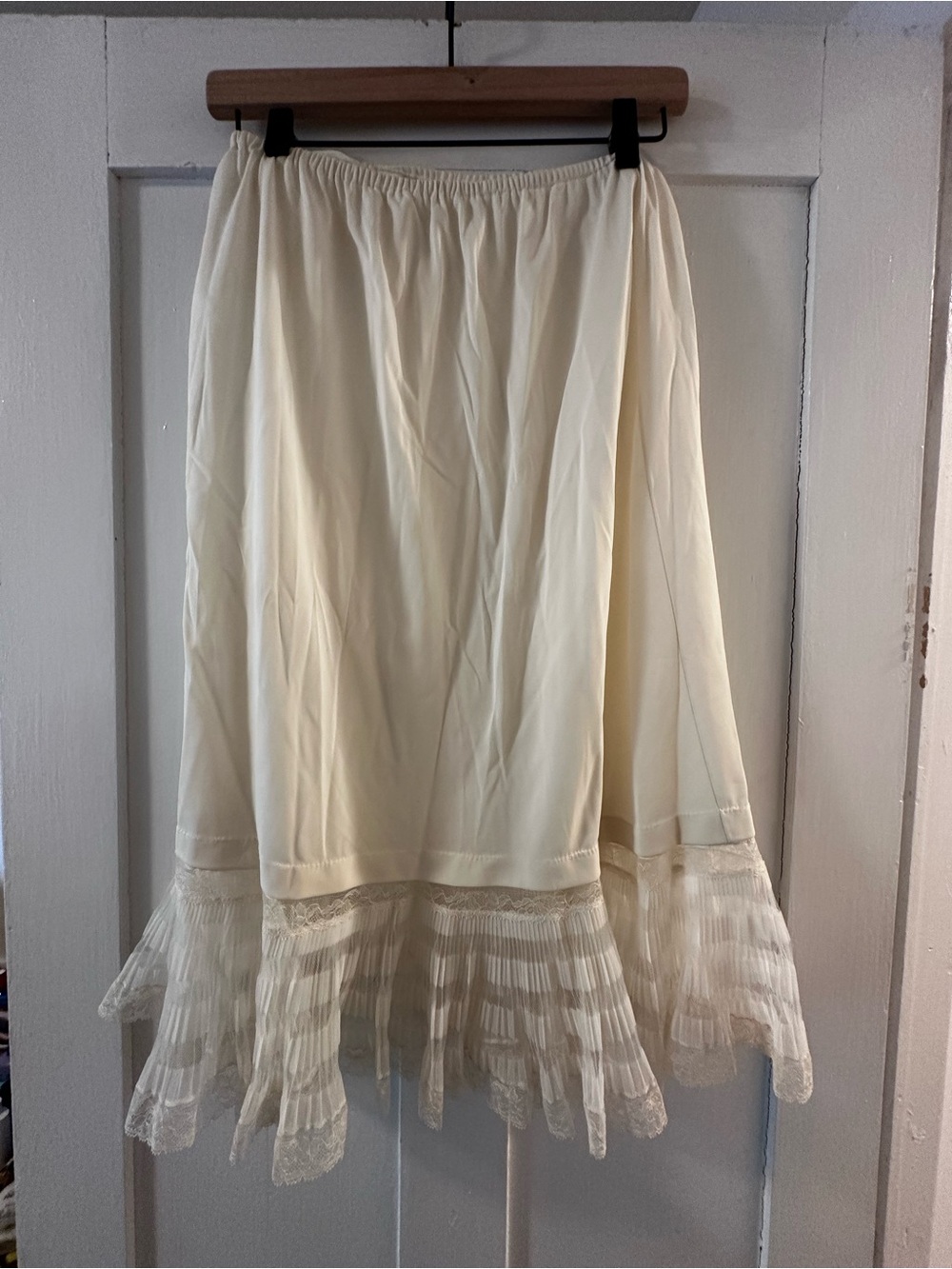 Vintage Cream A-Line Slip Skirt with Lace Trim